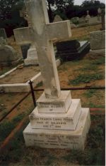 Sister Hines's grave Bulawayo (Trish Woodman 1997)