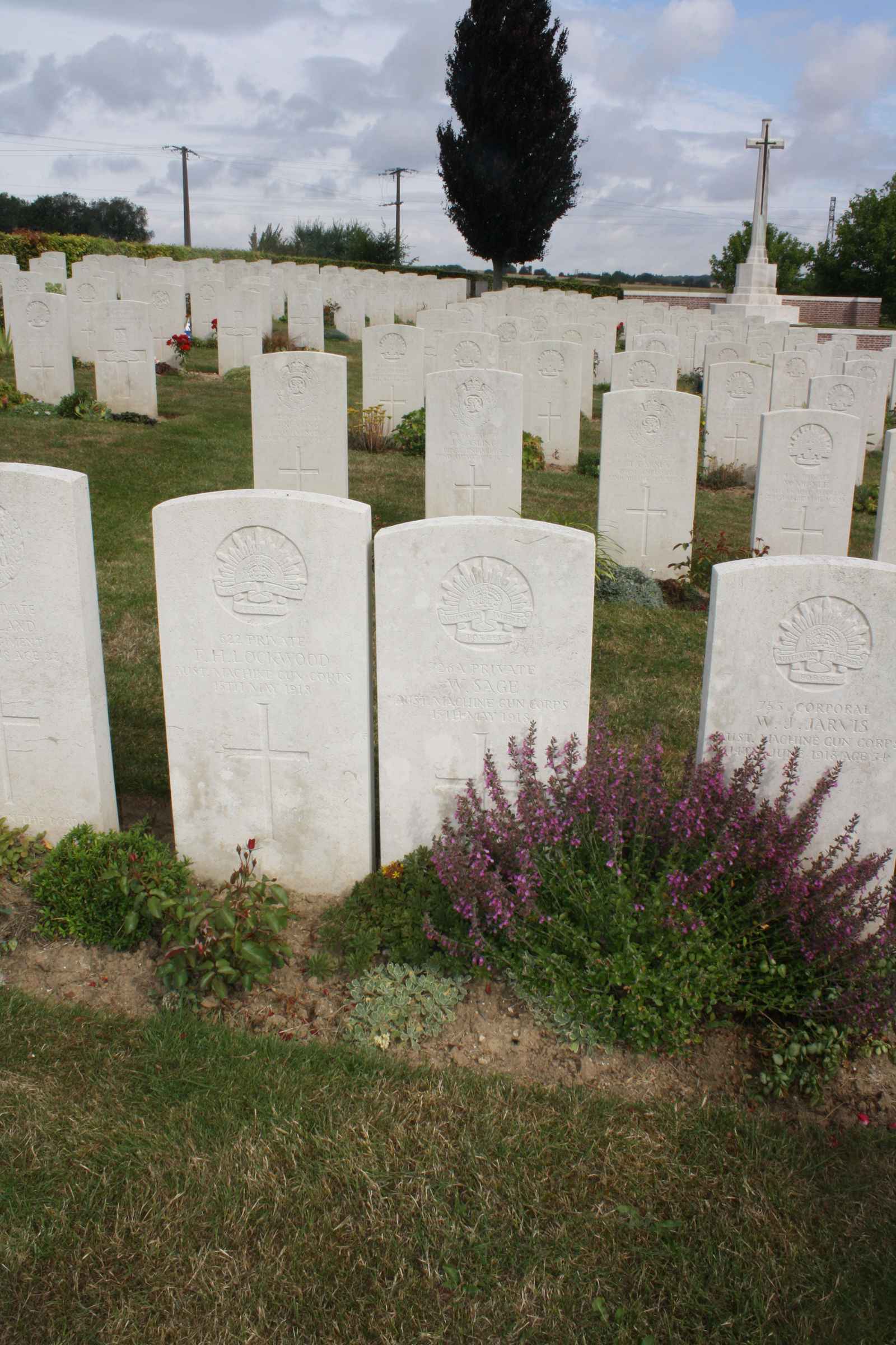 RIBEMONT COMMUNAL CEMETERY EXTENSION, SOMME