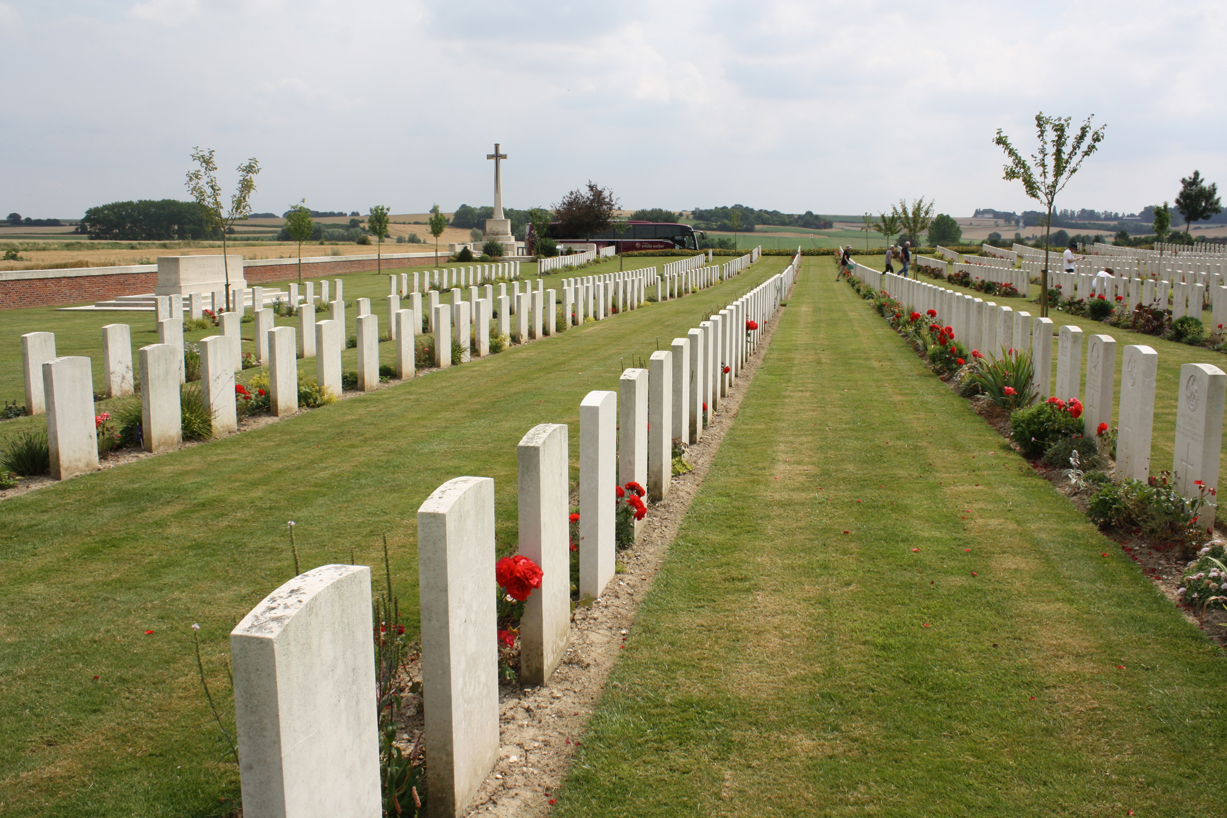 WARLOY-BAILLON COMMUNAL CEMETERY EXTENSION